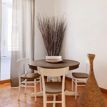 Spanish Steps Historic *