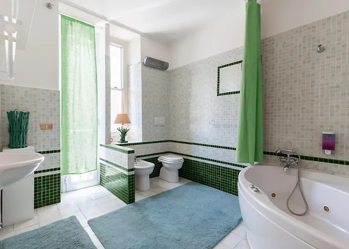 Spanish Steps Historic דירה